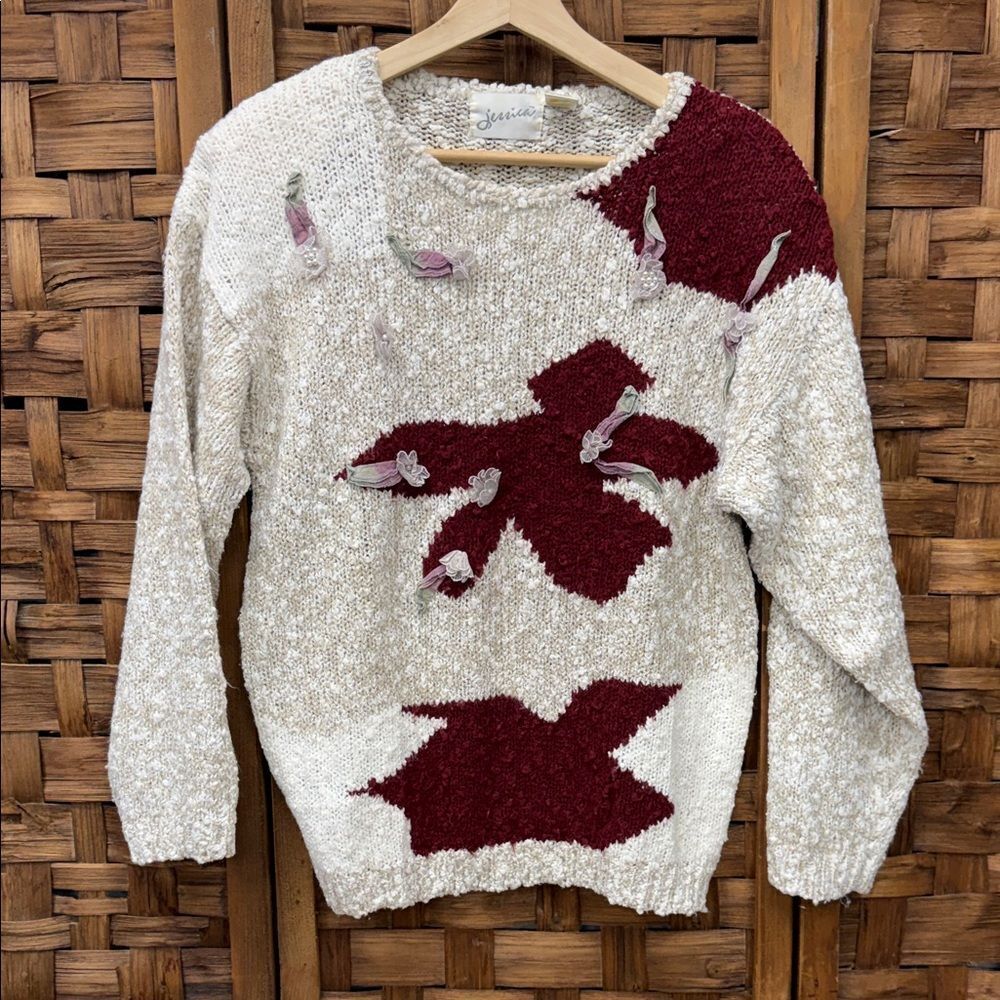 Vintage Jessica Cream and Red Women's Sweater